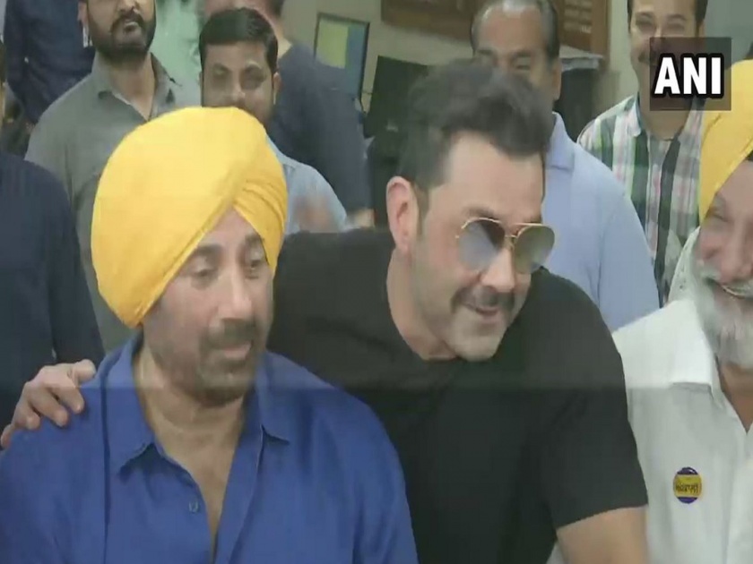 Actor turned politician Sunny Deol files his nomination as the BJP candidate from the Gurdaspur parliamentary constituency | Lok Sabha Election 2019 : अभिनेता सनी देओल यांचा उमेदवारी अर्ज दाखल 