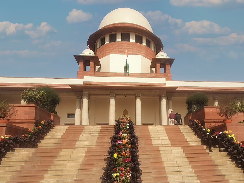supreme court cancels order of mp high court that accused should get rakhi tied on his hand by victim | जामीन हवा असेल तर राखी बांधून घे; 'तो' आदेश सर्वोच्च न्यायालयाकडून रद्द