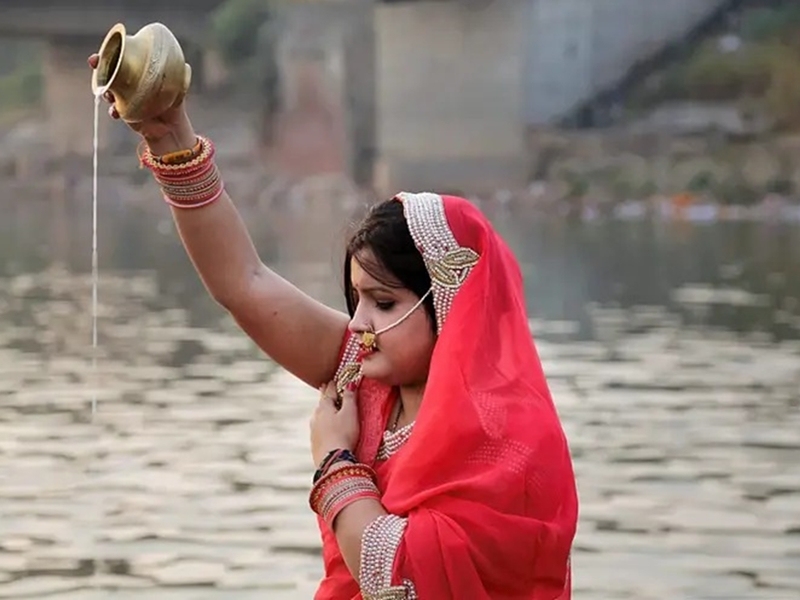 chhat puja 2020: Know the details of Chhath Puja, its date as well as its historical and scientific significance! | chhat puja 2020 : जाणून घ्या, छठ पूजेची माहिती, तिथी तसेच पौराणिक आणि शास्त्रीयदृष्ट्या महत्त्व!