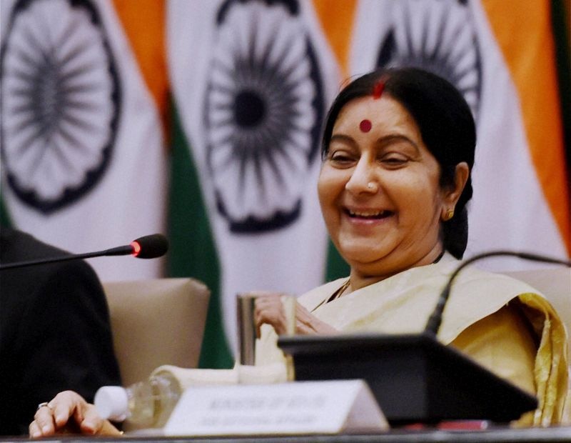 Sushma Swaraj's 'mother' from the Pakistani woman | पाकिस्तानी महिलेकडून सुषमा स्वराजांचा 'आई' म्हणून उल्लेख