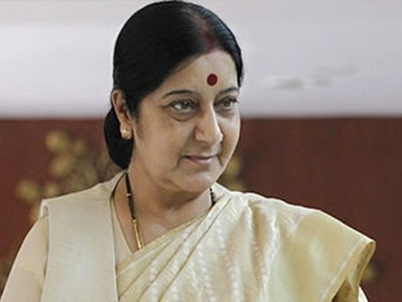 sushma swaraj denies her appointment as andhra pradesh governor | आंध्र प्रदेशच्या राज्यपाल झाल्याच्या वृत्ताचं सुषमा स्वराजांकडून खंडन, म्हणाल्या...
