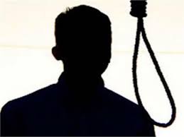 Youth's Suicide in Ratanlal Plot Chowk Akola | रतनलाल प्लॉट चौकात युवकाची गळफास घेउन आत्महत्या