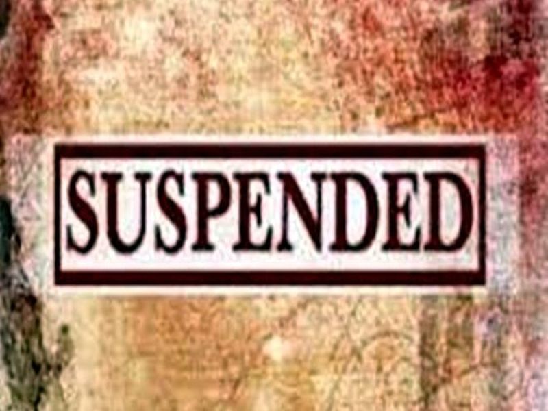 Four suspended, including state excise department inspector, commissioner action | राज्य उत्पादन शुल्क विभागाच्या निरीक्षकासह चौघे निलंबित, आयुक्तांची कारवाई