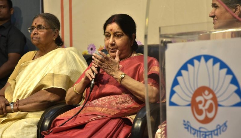 In Foreign policy does not compromise with national interest: Sushma Swaraj | परराष्ट्र धोरणात राष्ट्रहिताशी तडजोड नाही : सुषमा स्वराज
