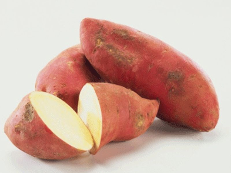 eat sweet potatoes regularly for weight control | हिवाळ्यात नाही वाढणार वजन; आहारात खा रताळी!