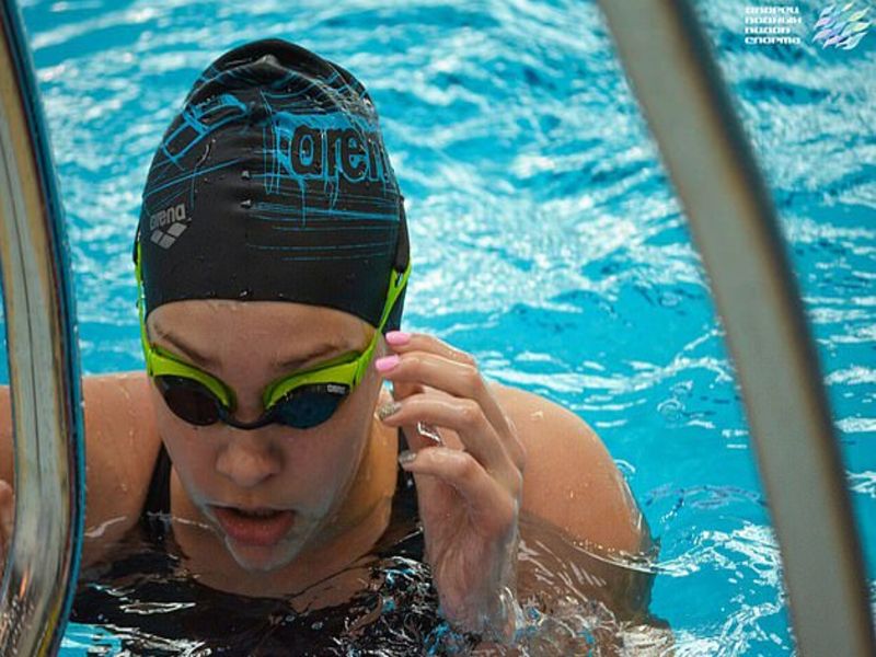 Elite swimmer, 16, 'stabbed to death by boyfriend moments after dumping him' | ऑलिम्पिक पदकाच्या दावेदार जलतरणपटूची प्रियकराकडून निर्घृण हत्या
