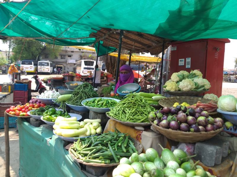 Hike in Vegetable prices in Vidarbha | विदर्भात भाज्यांचे भाव कडाडले