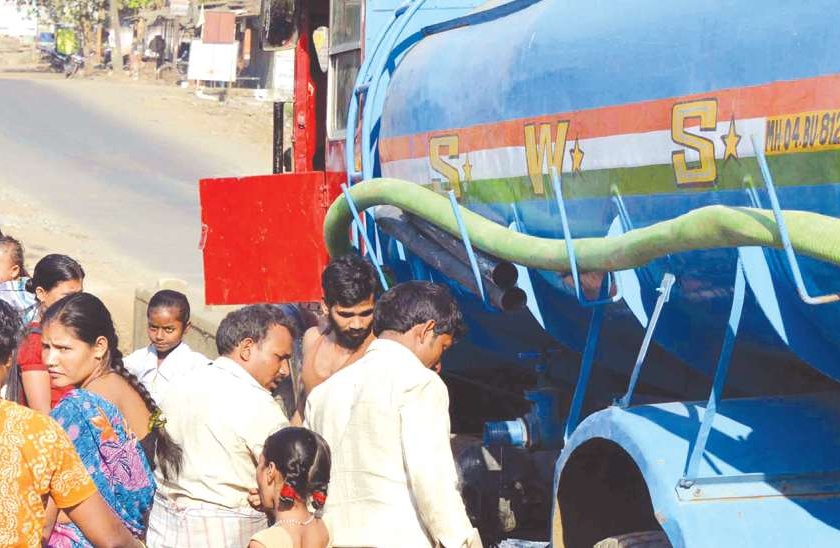 Scarcity of water scarcity in cold; Supply by tanker to Ulhasnagar | ऐन थंडीत पाणी टंचाईचे चटके; उल्हासनगरला टँकरने पुरवठा