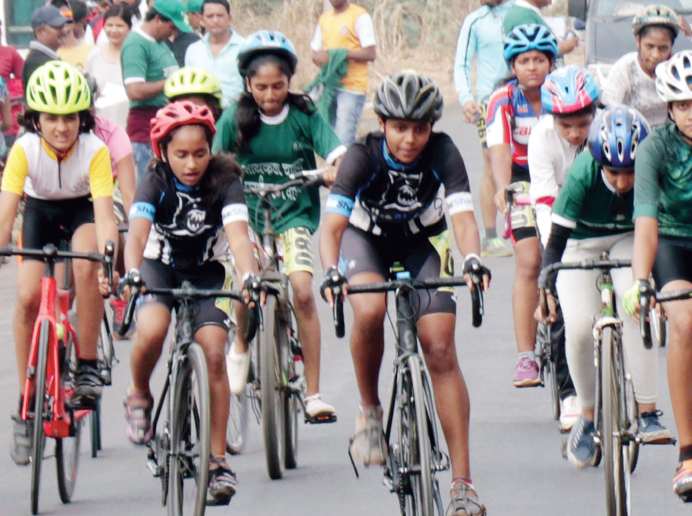 Dilip Mane winner in eco cyclothon competition; West Maharashtra's domination | इको सायक्लोथॉन स्पर्धेत दिलीप माने विजेता; पश्चिम महाराष्ट्राचे वर्चस्व