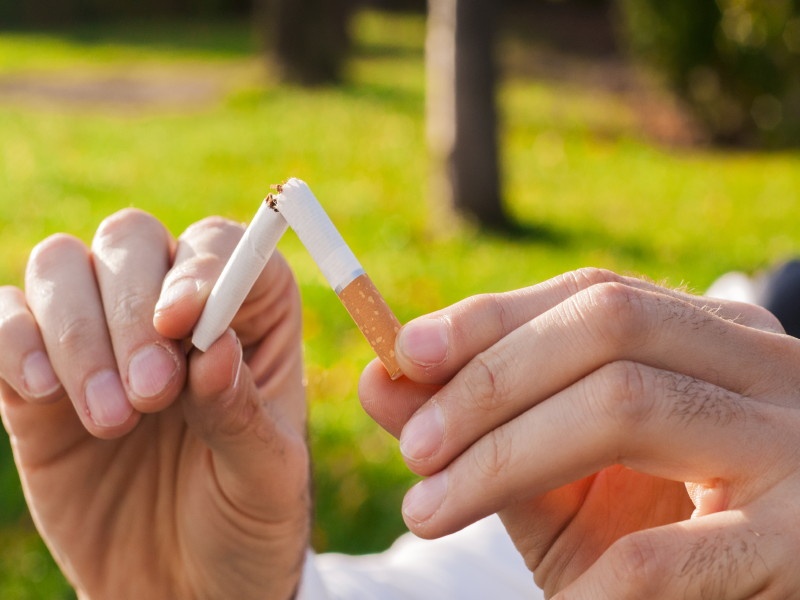 tobacco causes more deaths in the country | World No Tobacco Day: ऐन तारुण्यात व्यसन; आधी दारूला हरवले, मग तंबाखूशी लढला अन् जिंकलाही!
