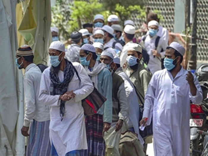 Coronavirus : Mumbai Police arrested 10 foreign tablighi after quarantine pda | Coronavirus : क्वारंटाईन कालावधी संपल्यानंतर १० परदेशी तबलिगींना मुंबई पोलिसांनी केली अटक  