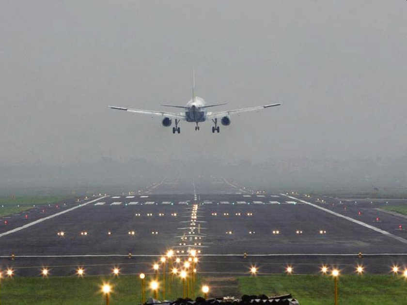 coronavirus state government allows 25 flights to and from Mumbai everyday kkg | अखेर ठाकरे सरकारकडून विमान वाहतुकीला परवानगी; उद्यापासून मुंबईत लँडिंग, टेक ऑफ सुरू