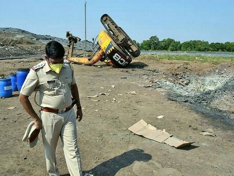 Taloja blast case finally filed | तळोजा स्फोटप्रकरणी अखेर गुन्हा दाखल