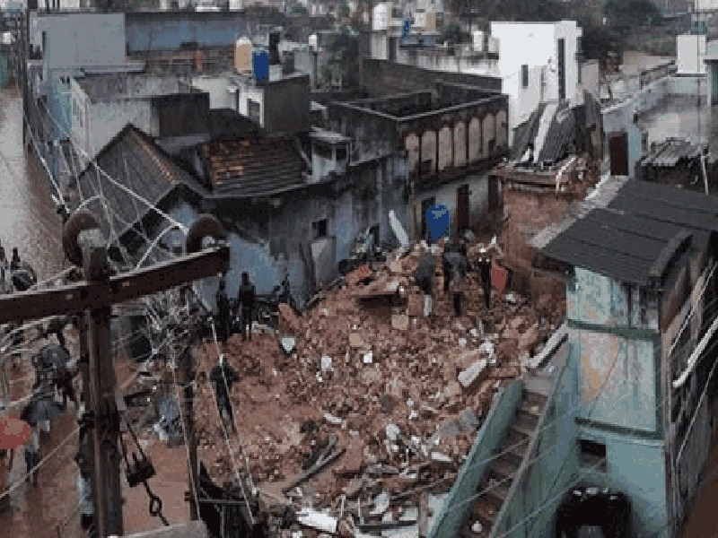 Tragic accident in Tamil Nadu; Heavy rains cause house collapse, 9 people including 4 children died | तामिळनाडूत भीषण दुर्घटना; मुसळधार पावसामुळे घर कोसळलं, 4 मुलांसह 9 जणांचा मृत्यू