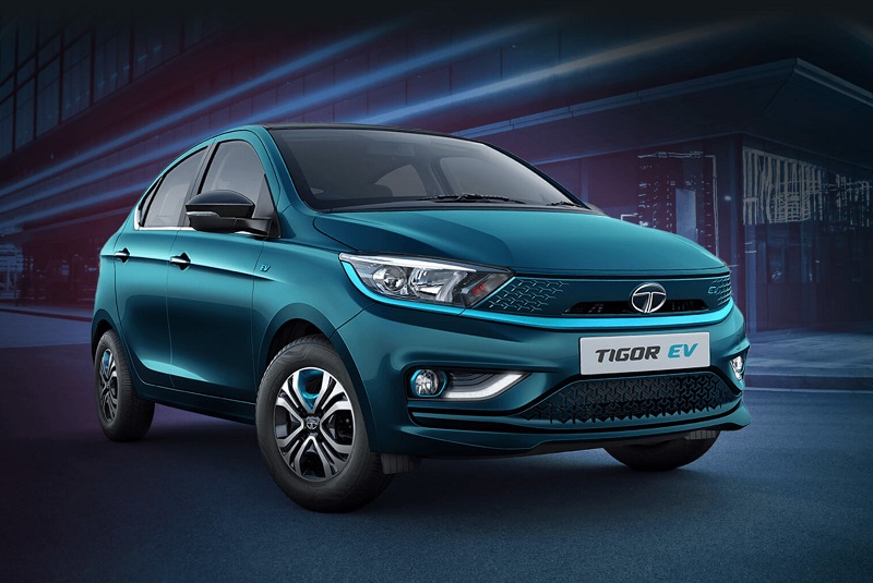 tata tigor ev launched in india price safety features variants | Tata Motors ची आणखी एक इलेक्ट्रिक कार लाँच, सिंगल चार्जमध्ये होईल 'इतका' प्रवास