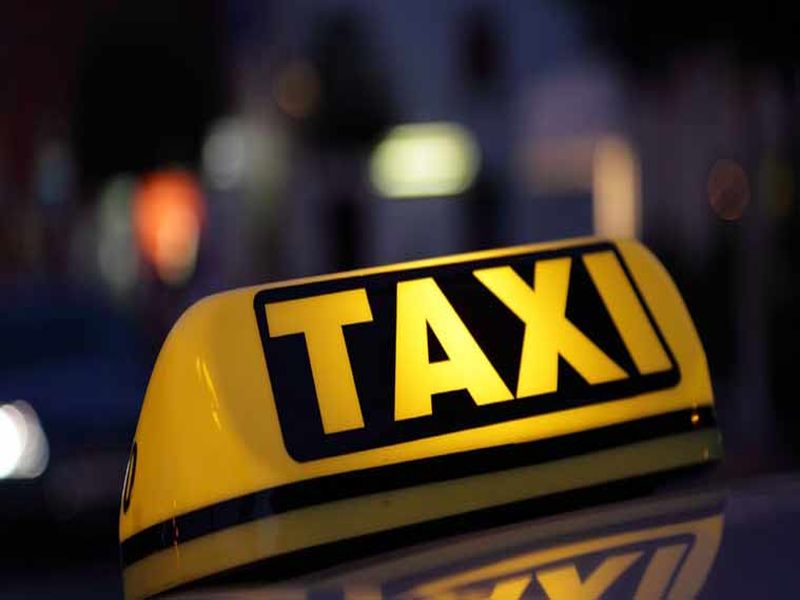 Today's unannounced deals from app base taxi drivers | अ‍ॅप बेस टॅक्सीचालकांचा आजपासून अघोषित संप