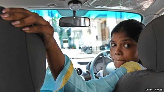Women will drive Taxi in Nagpur rural | नागपूर ग्रामीण भागातील महिला चालविणार टॅक्सी