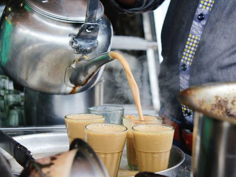 Tea stall owner shot dead after row over Rs 15 in Meerut | तंबाखूच्या पाकिटाचे 15 रुपये मागितले, प्रकरण चिघळले; चहावाल्याला गोळ्या घालून तरुण पळाले