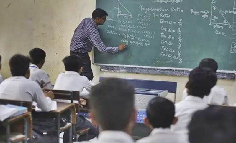 bihar election nitish kumar cabinet decision teachers salary increased by 22 percent | शिक्षकांच्या पगारात २२ टक्क्यांची वाढ, 'या' सरकारने घेतला मोठा निर्णय
