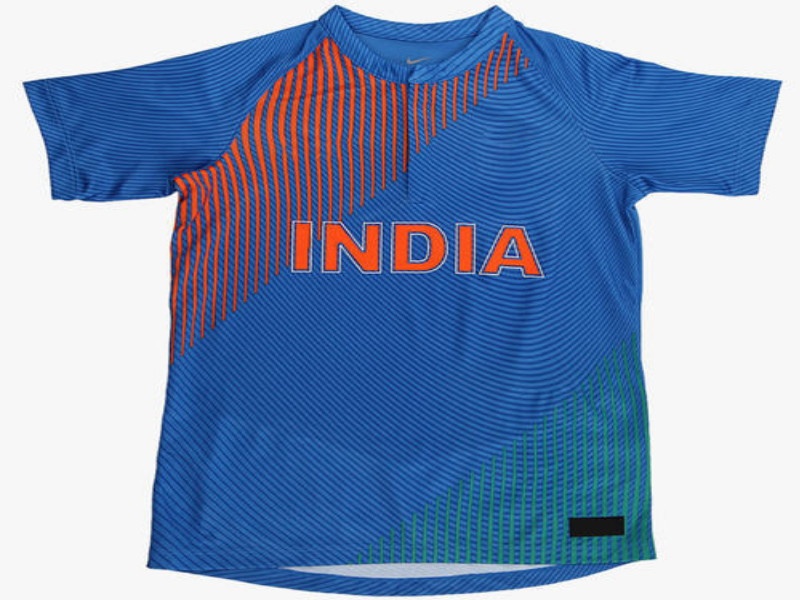 Indian cricketer's jersey created by plastic | भारतीय क्रिकेटपटूंची जर्सी प्लास्टिकच्या सूतापासून