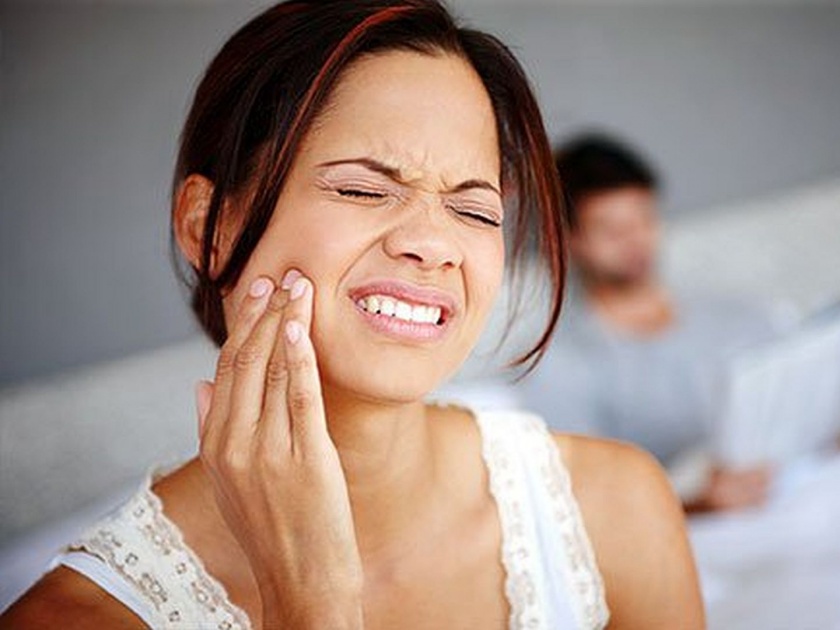 teeth pain can be sign of heart attack know more | Heart Attack: दात दुखणं काहीवेळा ठरु शकतं घातक!आहे 'या' गंभीर आजाराचं लक्षण