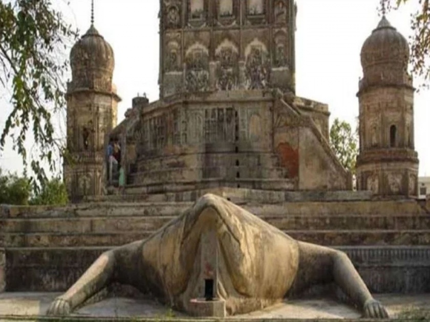 200 years old unique temple where a frog worshipped | २०० वर्ष जुन्या 'या' मंदिरात बेडकाची केली जाते पूजा, भारतातील एकुलतं एक मंदिर