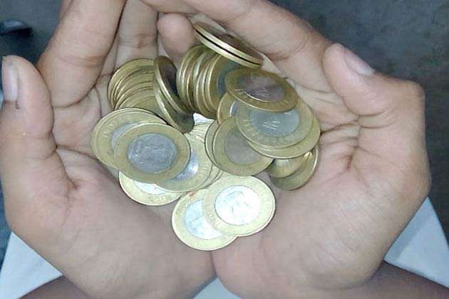10 rupee coin legal tender rbi clarifies | बिनधास्त वापरा 10 रूपयांचं नाणं, आरबीआयचं स्पष्टीकरण