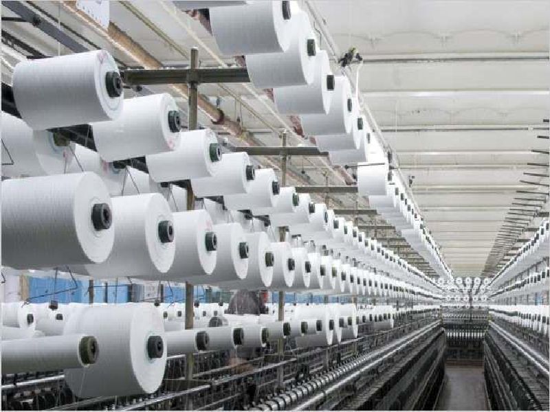250 crore cloth production jam due to agitation | वस्त्रनगरीतील २५० कोटींचे कापड उत्पादन ठप्प, यंत्रमाग कामगारांचे १ जानेवारीपासूनच काम बंद आंदोलन