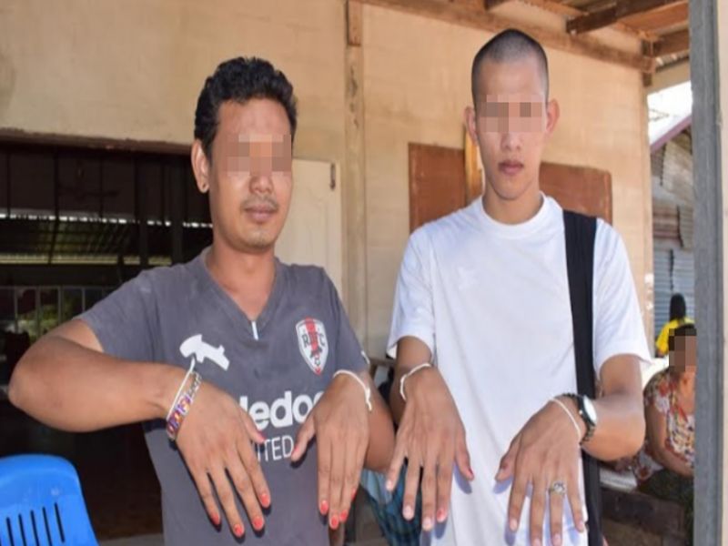 Men in Thailand village paint fingernails to avoid being attacked by ghost widow | काय सांगता! 'या' गावातील विधवा 'स्त्री'च्या भीतीने पुरुष लावत आहेत नेल पॉलिश!