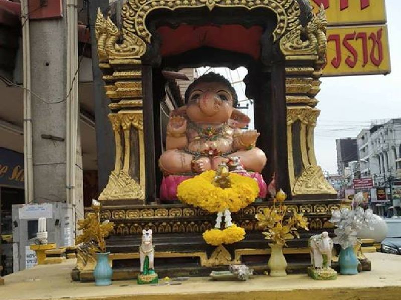 Ganesh Chaturthi 2018: 'Ganapati Bappa Morya' in Thailand also, know the name of the Ganesha | Ganesh Chaturthi 2018 : थायलंडमध्येही 'गणपती बाप्पा मोरया', जाणून घ्या येथील बाप्पांचे नाव