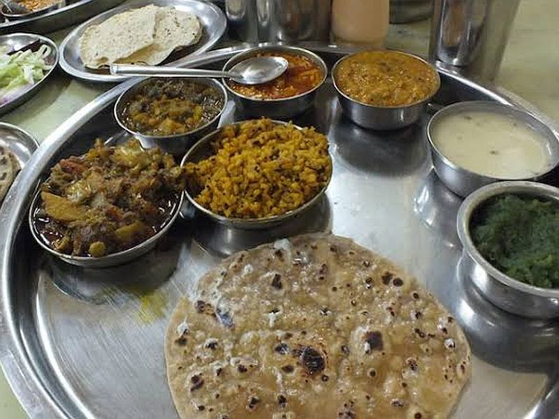 Due to social responsibility, a meal can be made for 10 rupees like shiv sena | सामाजिक दायित्वामुळे १० रुपयांत जेवण शक्य
