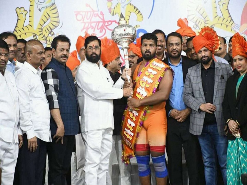 Thane wrestling competition was won by Maruti Jadhav of Sangli | ठाण्याची कुस्ती स्पर्धा सांगलीच्या मारुती जाधव यांनी जिंकली 