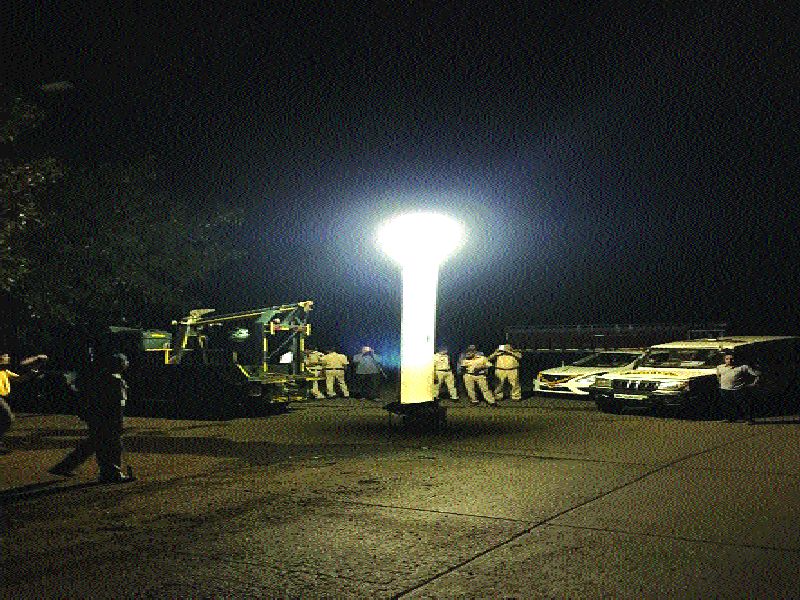  Innovative initiative of Thane Police: The use of the portable lightning tower for the first time | ठाणे पोलिसांचा अभिनव उपक्रम : प्रथमच केला पोर्टेबल लायटिंग टॉवरचा वापर