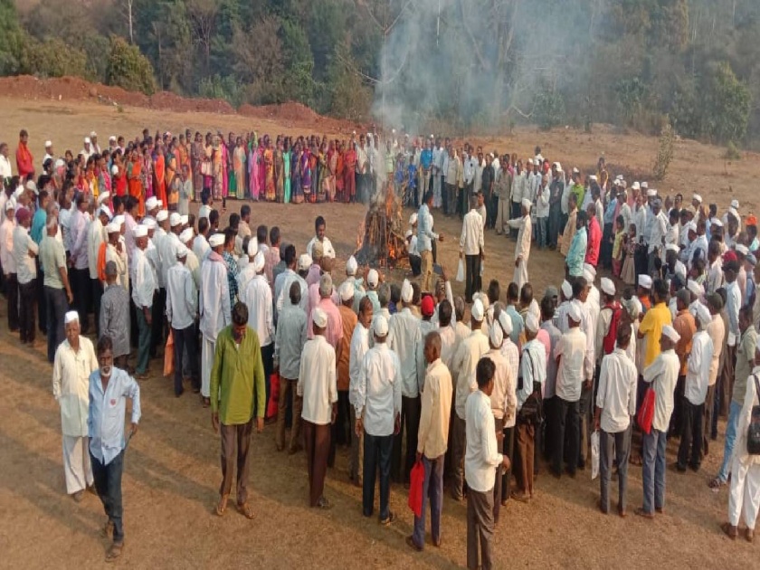  The dam victims celebrated Holi in the name of the government  | कोयनेत धरणग्रस्तांनी केली होळी; शासनाच्या नावाने शिमगा करून केला निषेध 