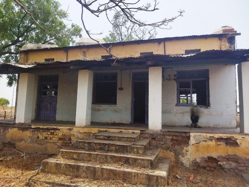 The rest house in Murtijapur taluka deserted | मूर्तिजापूर तालुक्यातील 'रेस्ट हाऊस'ची दुरवस्था