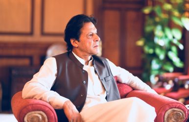 Former MLA of Imran Khan's party of pakistan seeks political asylum in India | इम्रान खानची पक्षाच्या माजी आमदाराकडून पोलखोल; मोदींकडे मदतीची मागणी