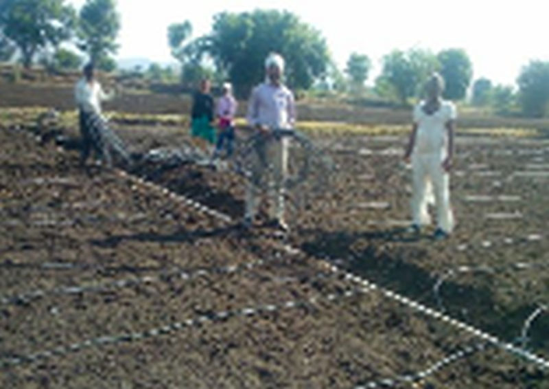 Preparations for kharif season started in the farms | शेतशिवारांमध्ये खरीप हंगामाची तयारी सुरु