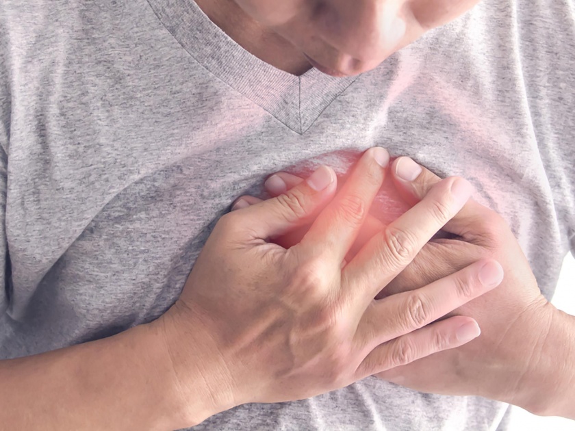 Choking first aid easy ways to deal with choking myb | अचानक श्वास घेण्यास त्रास झाल्यास घाबरून न जाता; 'हे' सोपं काम करून मिळवा आराम