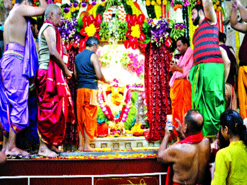 Ganesh Jayanti in Titawala | गणेश जयंती : टिटवाळ्यात जन्मोत्सव उत्साहात