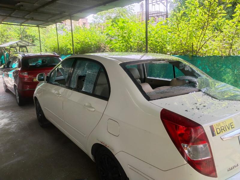Vehicles were breaking by a mob; incident in the pimple nilakh | पिंपळे निलख येथे धुडगूस घालत टोळक्याने केली वाहनांची तोडफोड