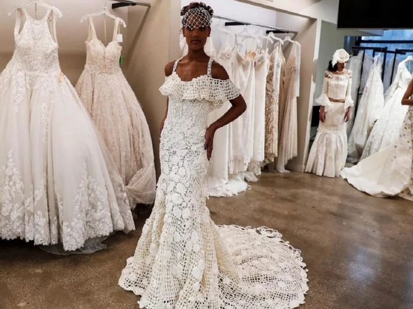 South Carolina woman Mimoza Haska wins toilet paper wedding dress challenge | महिलेने टॉयलेट पेपरपासून तयार केला वेडिंग ड्रेस, स्पर्धेत इतक्या लाखांचं मिळालं बक्षिस!