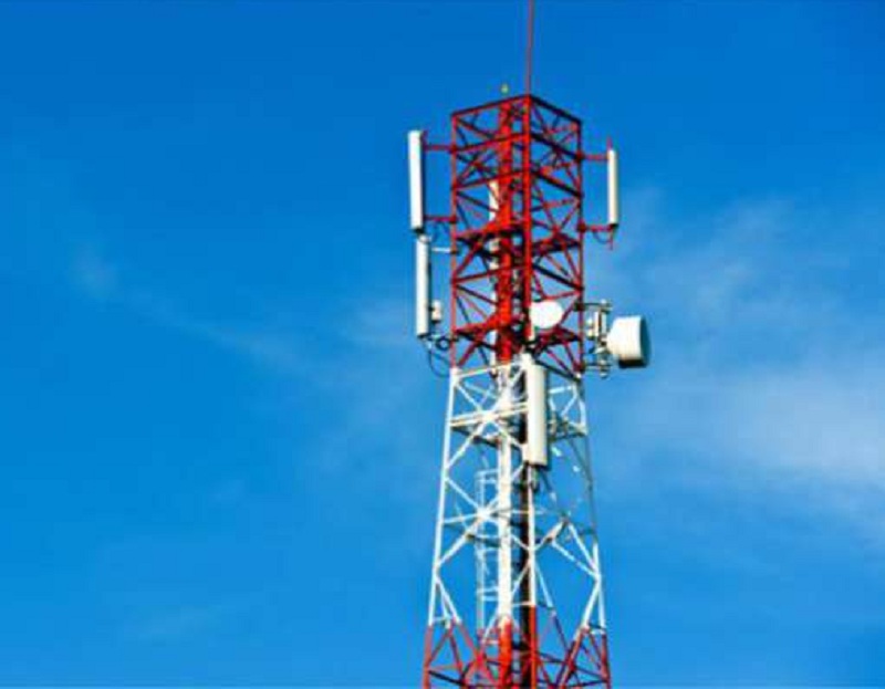 All mobile towers in Parbhani city unauthorized | परभणी शहरातील सर्व मोबाईल टॉवर अनाधिकृत