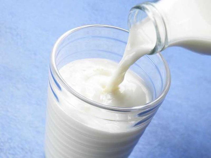 School students will have to wait for a month for milking | शालेय विद्यार्थ्यांना दूधासाठी अजून महिनाभर वाट पहावी लागणार