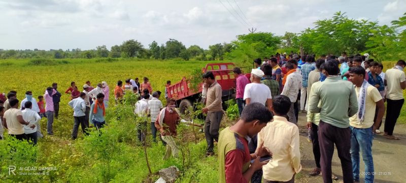 One killed in tractor accident; 16 injured | ट्रॅक्टर अपघातात एक ठार; १६ जखमी