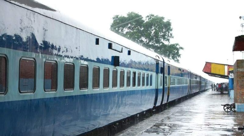 More special trains for Mumbai, Pune and Ahmedabad | मुंबई, पुणे, अहमदाबादसाठी आणखी विशेष रेल्वे गाड्या