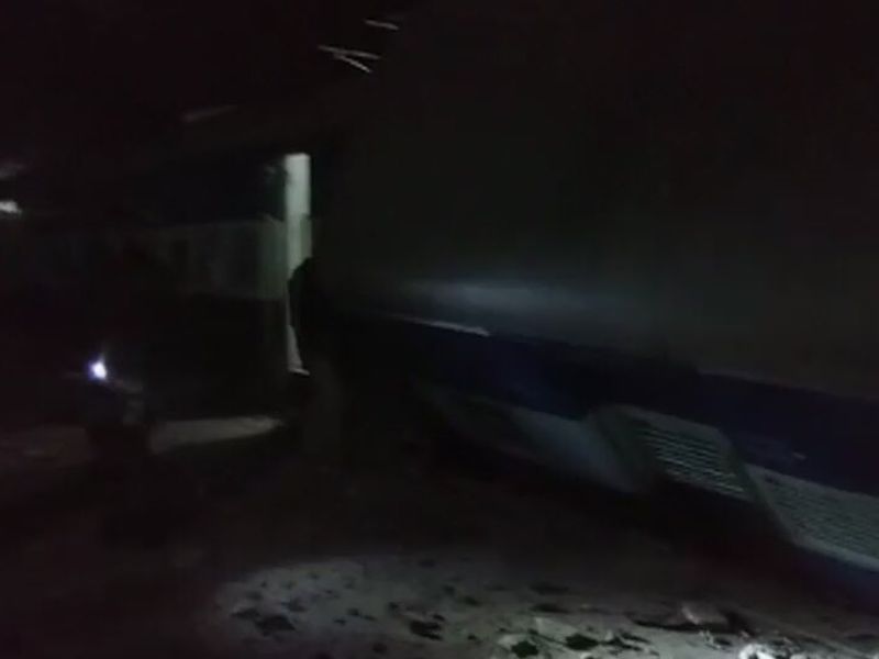 Vasco-da-Gama-Patna Express collapsed from Rura, killing two people and injuring 8 | वास्को द गामा-पटना एक्स्प्रेस रुळावरून घसरली, अपघातात तीन जणांचा मृत्यू, 8 जखमी