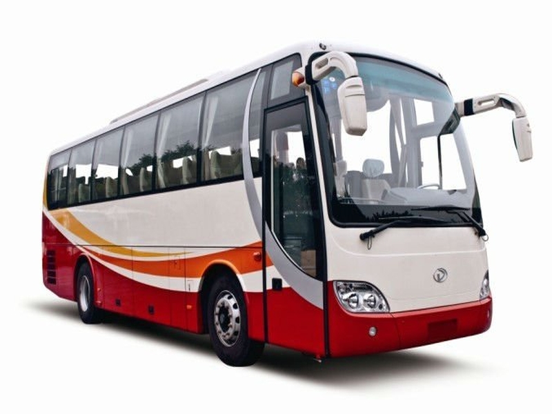 Corona effect: 40% increase in travel bus fares; Pune fare is upto Rs 600 | कोरोना इफेक्ट : ट्रॅव्हल बसची ४० % भाडेवाढ; पुण्याचे भाडे ६०० रुपये