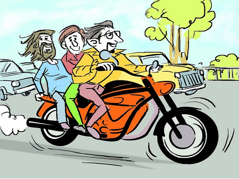 Action on more than 12,000 triple-seated two-wheelers in Nanded throughout the year | नांदेडमध्ये वर्षभरात १२ हजाराहून अधिक ट्रिपलसीट दुचाकीस्वारावर कारवाई