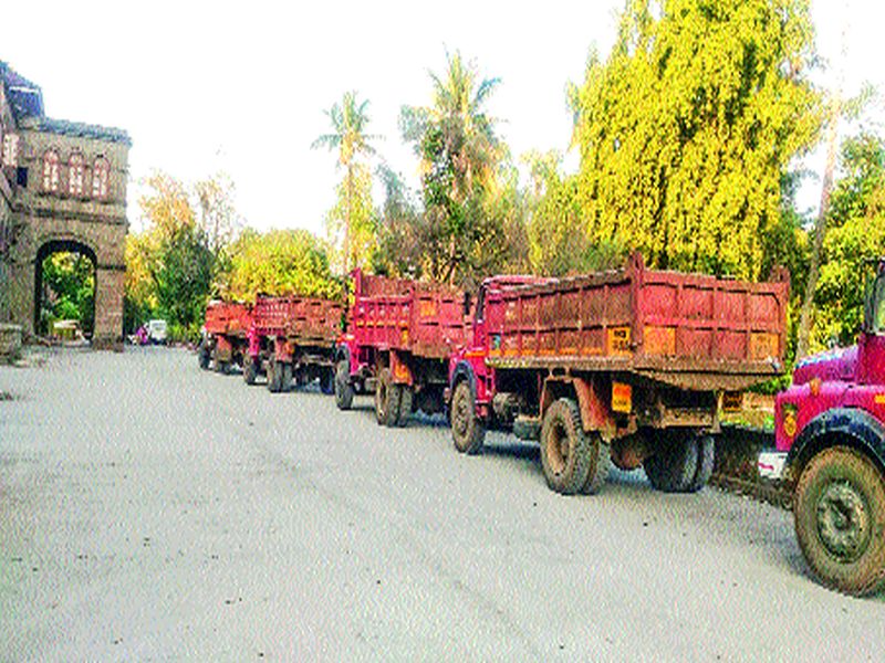 filed crime against 8 people for the Radaroda in Savitribai Phule pune university | सावित्रीबाई फुले पुणे विद्यापीठाच्या कॅम्पसमधीव राडारोडाप्रकरणी ८ जणांविरुद्ध गुन्हा दाखल