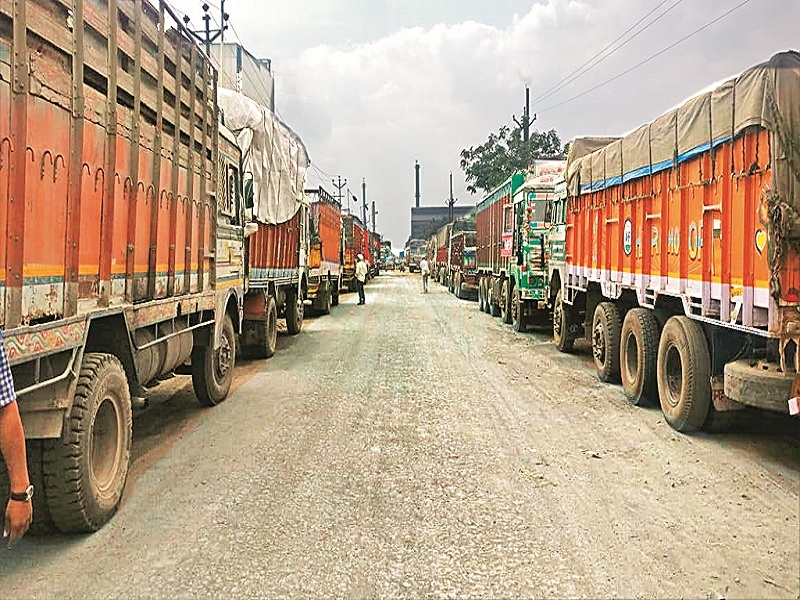  Thousand freight trucks to run in the new year? | नव्या वर्षात हजार मालवाहतूक ट्रक धावणार?